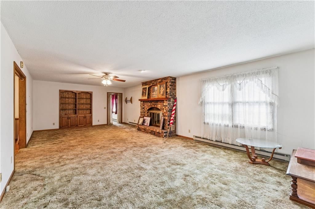 915 S Locust Street — photo 15