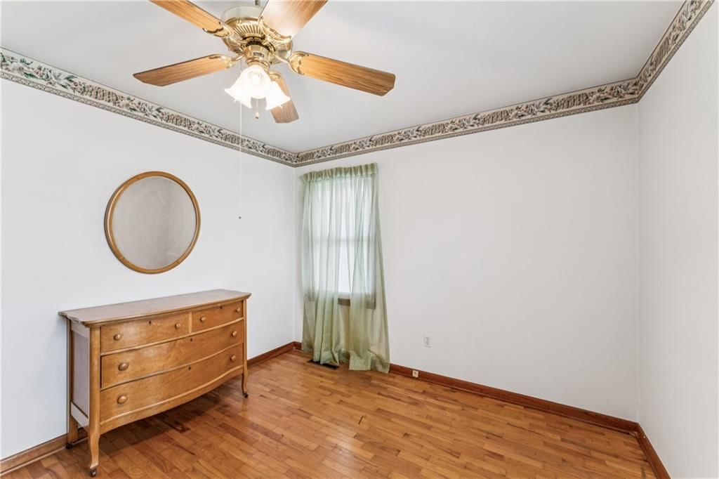 915 S Locust Street — photo 27
