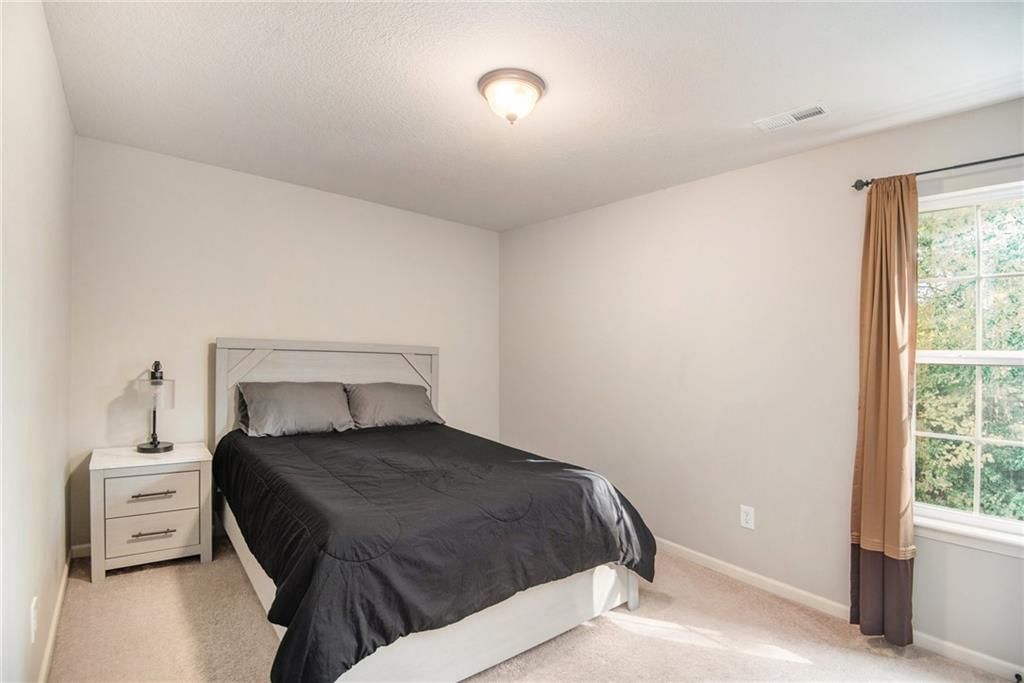 Photo 14 of 25 - 4031 N Hardesty Avenue