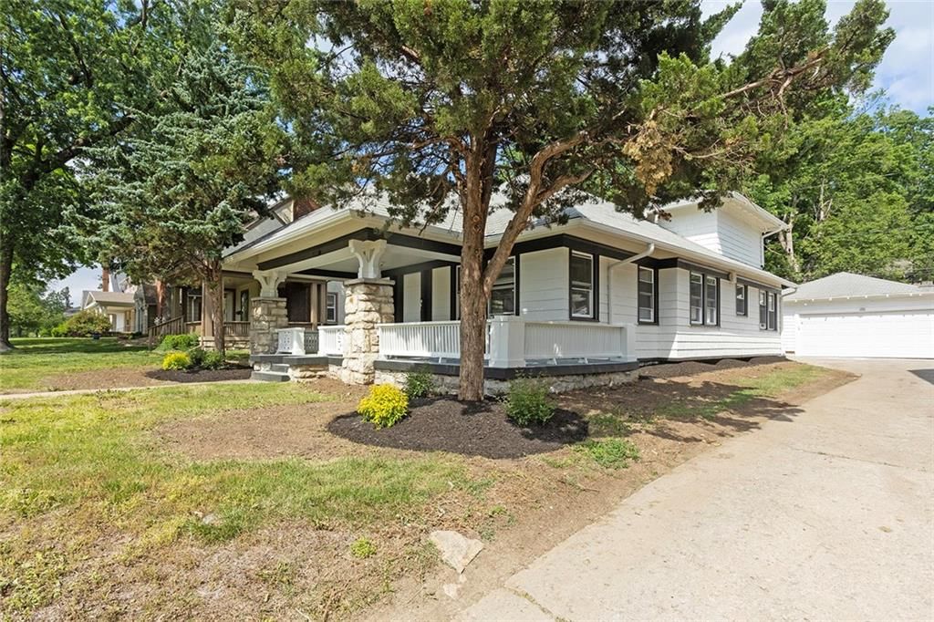 5339 Rockhill Road, Kansas City, MO