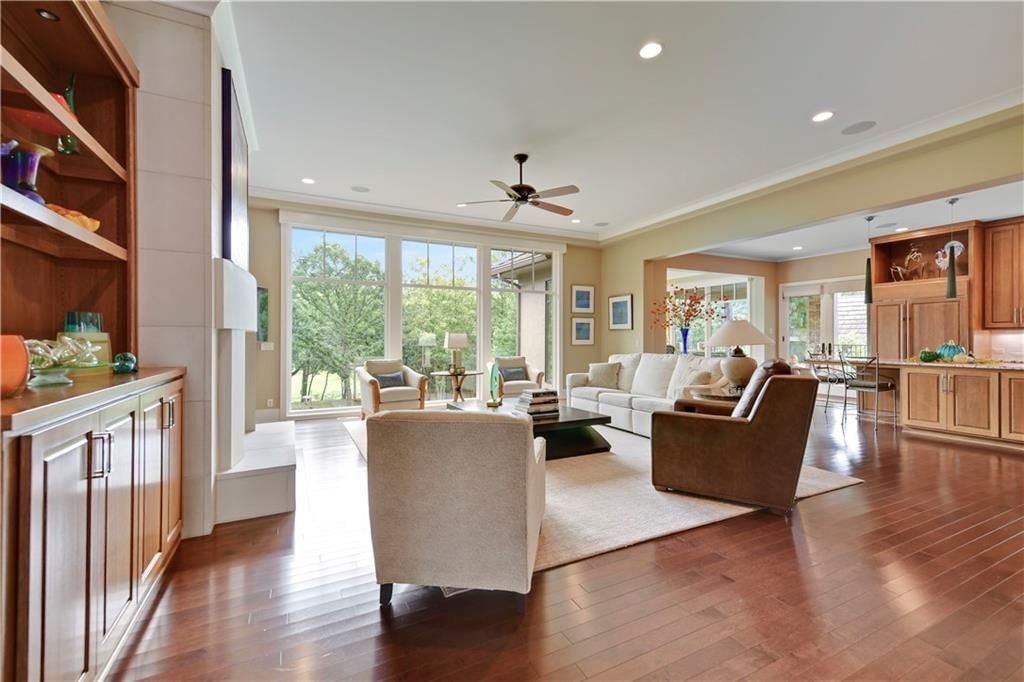Photo 10 of 61 - 16313 Turnberry Street