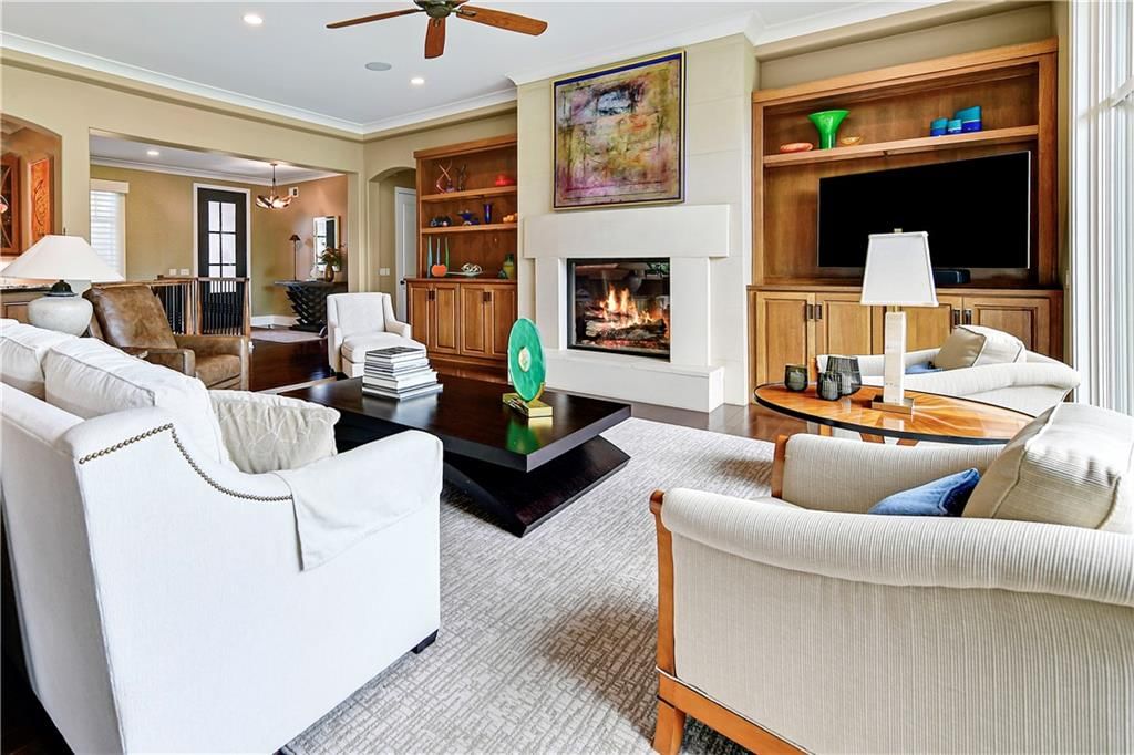 Photo 11 of 61 - 16313 Turnberry Street