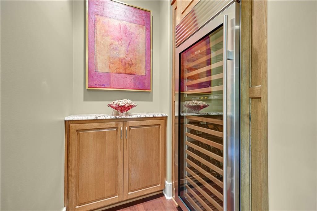 Photo 15 of 61 - 16313 Turnberry Street