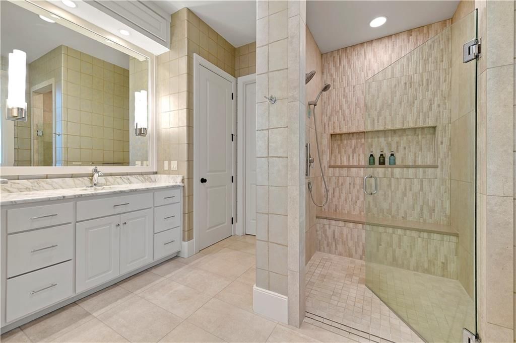 Photo 28 of 61 - 16313 Turnberry Street