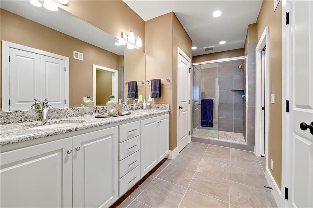 Photo 37 of 61 - 16313 Turnberry Street