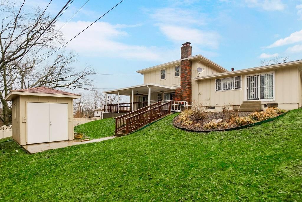 9700 Hardesty Avenue — photo 30