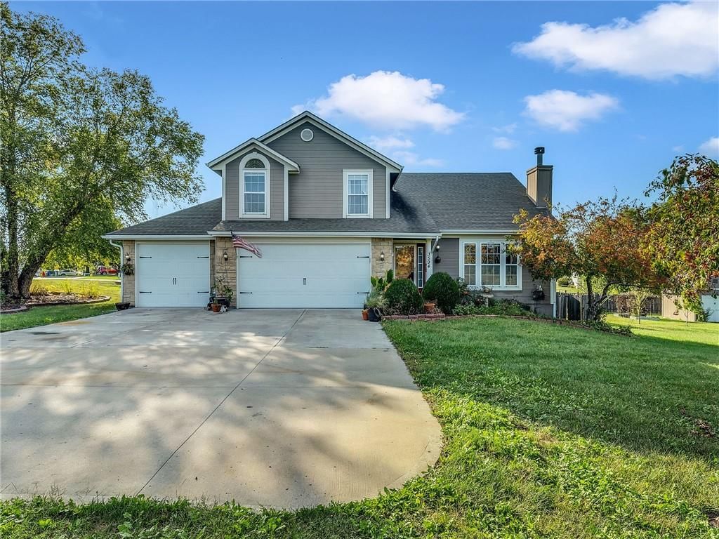 3594 N 155th Street, Basehor, KS
