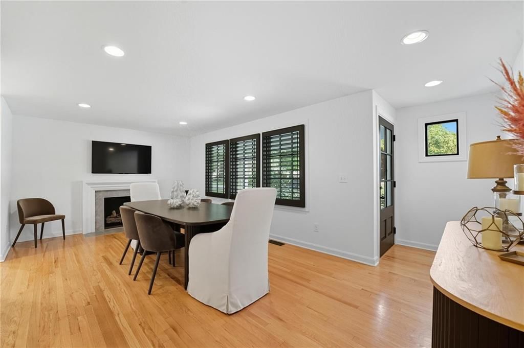 Photo 5 of 59 - 4805 W 69th Street