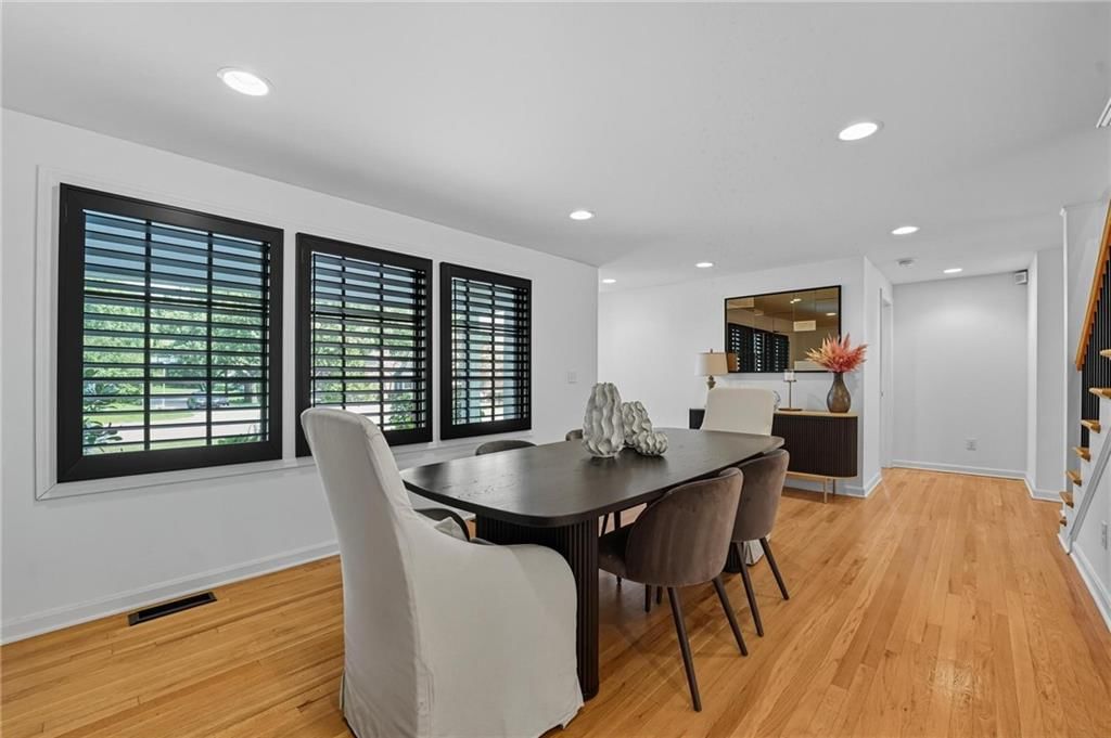 Photo 7 of 59 - 4805 W 69th Street
