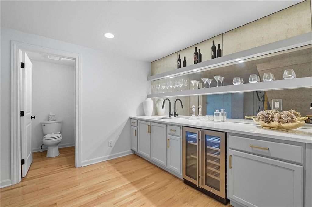 Photo 8 of 59 - 4805 W 69th Street
