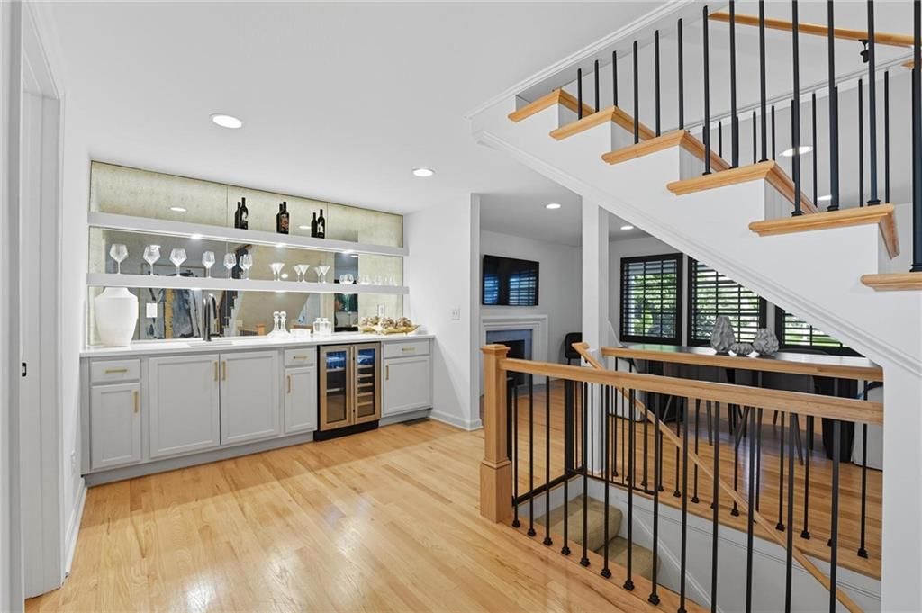 Photo 9 of 59 - 4805 W 69th Street