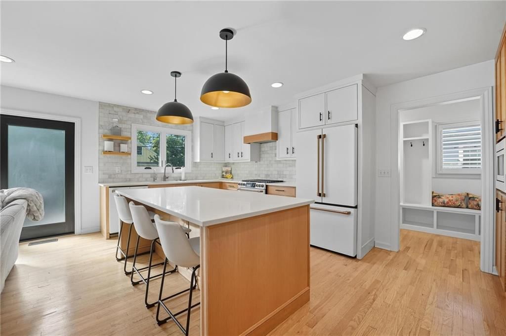 Photo 17 of 59 - 4805 W 69th Street