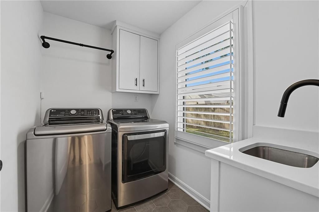 Photo 21 of 59 - 4805 W 69th Street