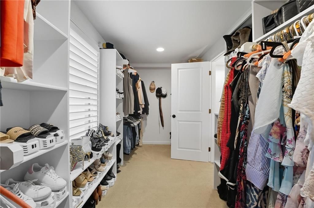 Photo 27 of 59 - 4805 W 69th Street