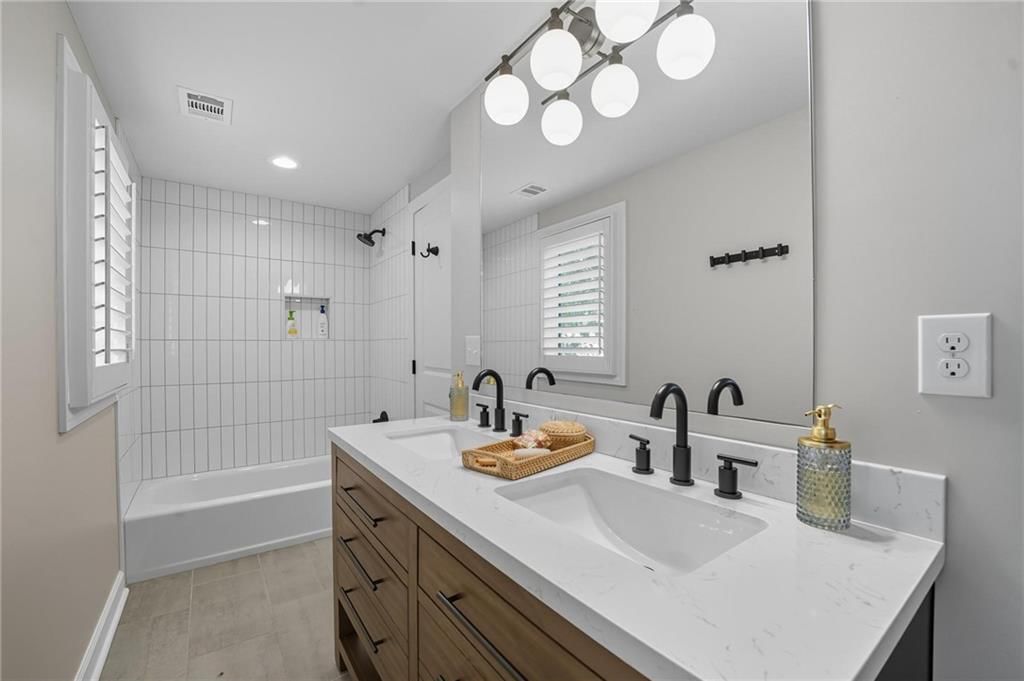 Photo 38 of 59 - 4805 W 69th Street