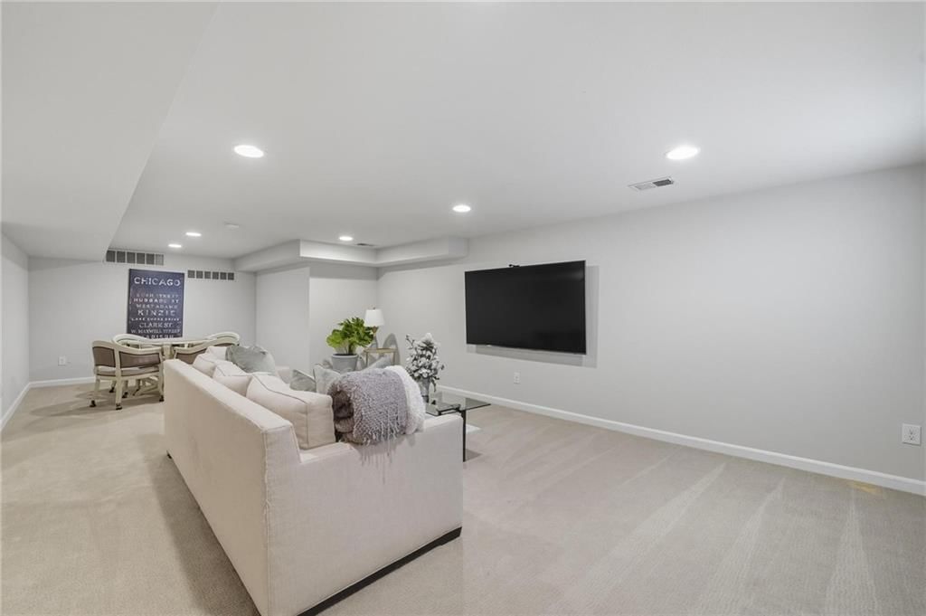 Photo 44 of 59 - 4805 W 69th Street