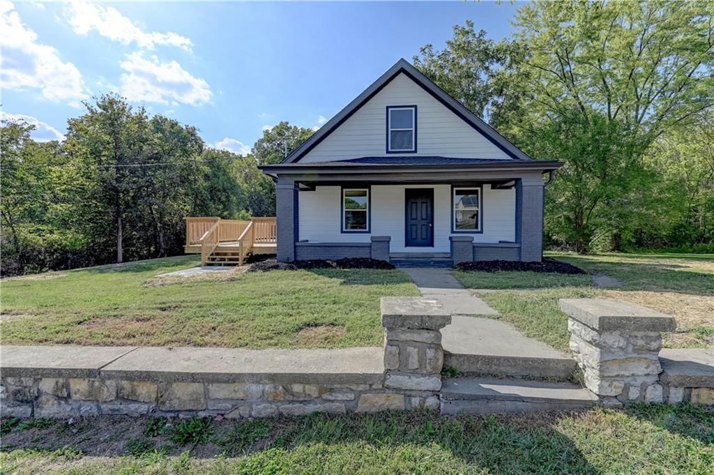 108 N McCart Street, Richmond, MO