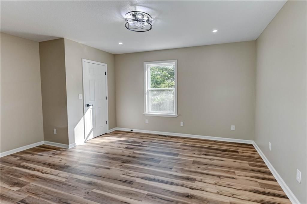 108 N McCart Street — photo 20