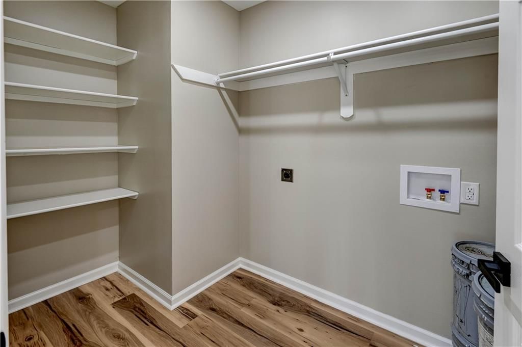108 N McCart Street — photo 23