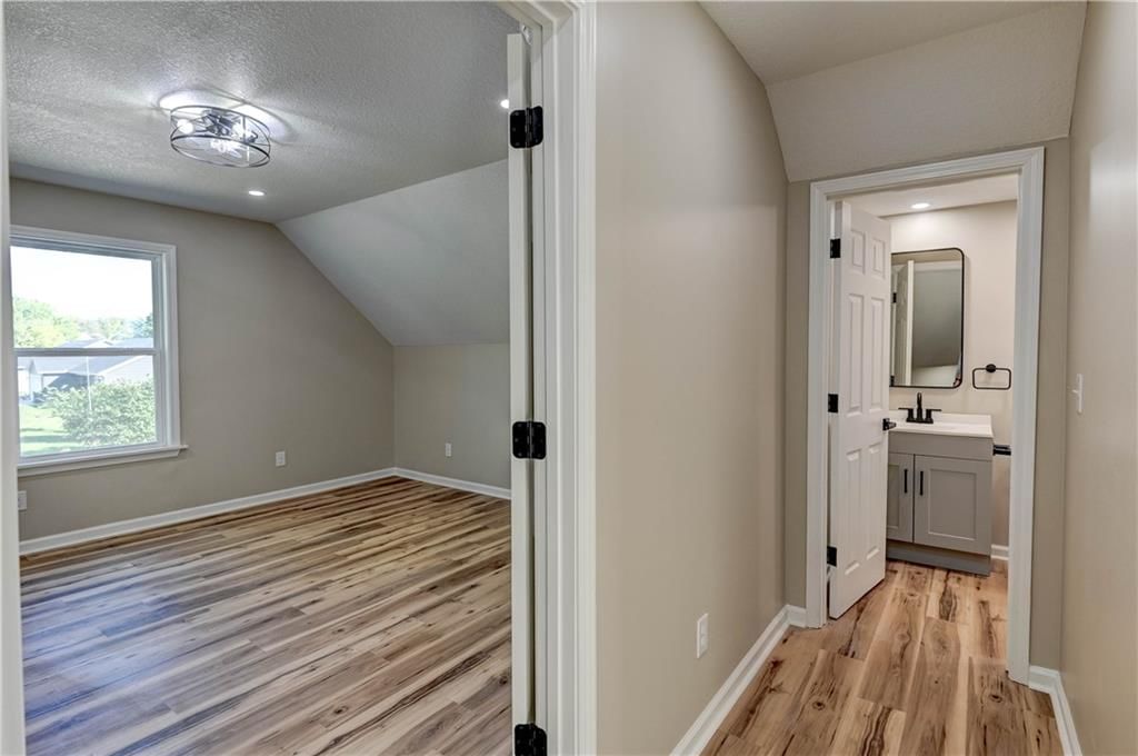 108 N McCart Street — photo 32