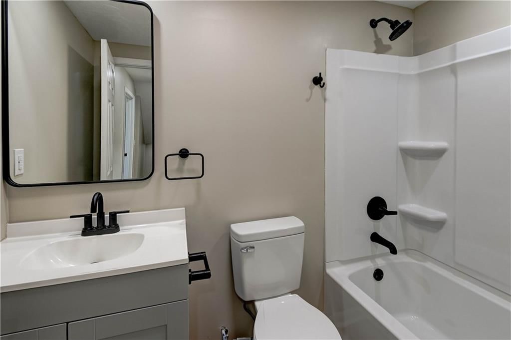 108 N McCart Street — photo 33