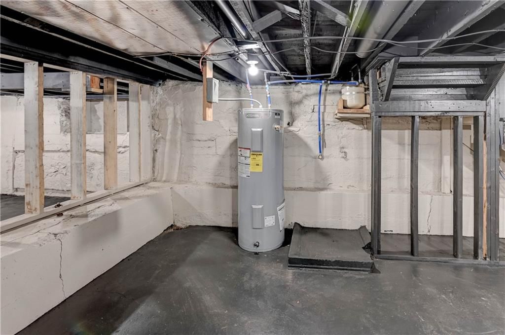 108 N McCart Street — photo 38