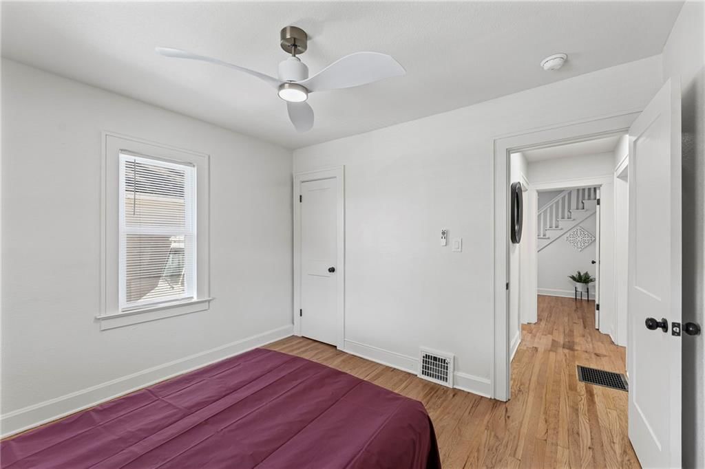 1864 Glendale Avenue — photo 13