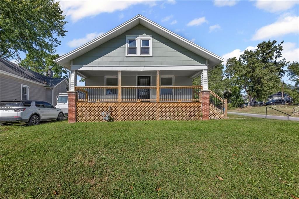1864 Glendale Avenue — photo 22