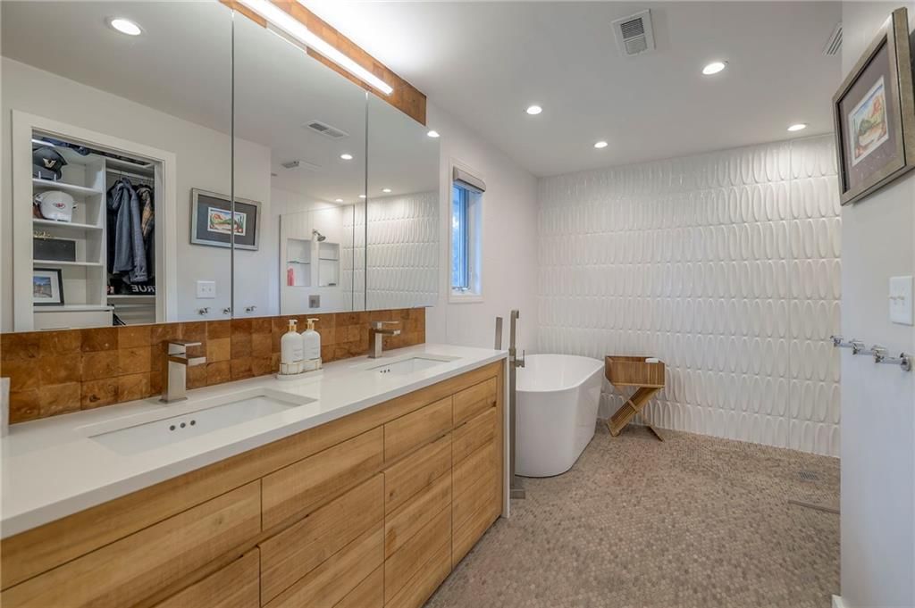 132 Lakeshore Drive W — photo 26