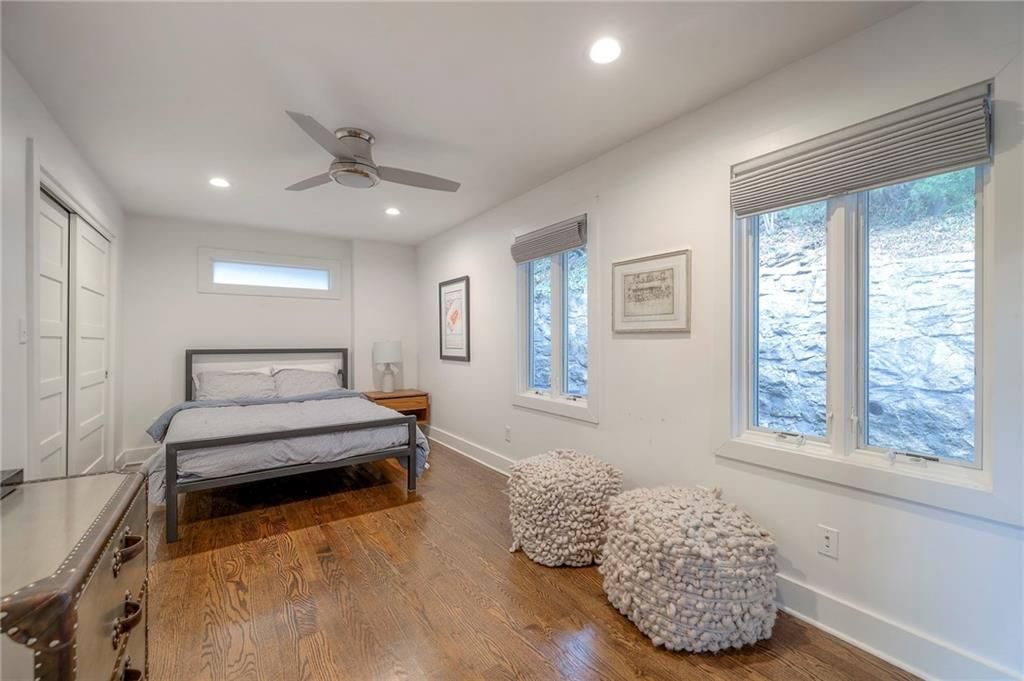 132 Lakeshore Drive W — photo 30