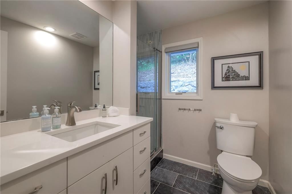 132 Lakeshore Drive W — photo 34