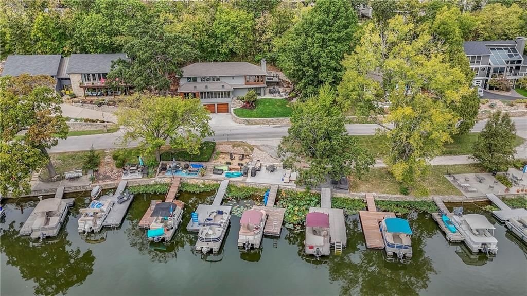 132 Lakeshore Drive W — photo 40