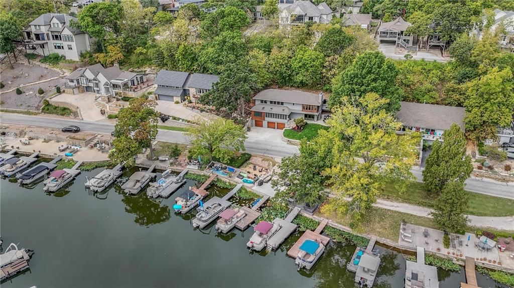 132 Lakeshore Drive W — photo 41