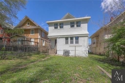 1607 E 37th Street — photo 32