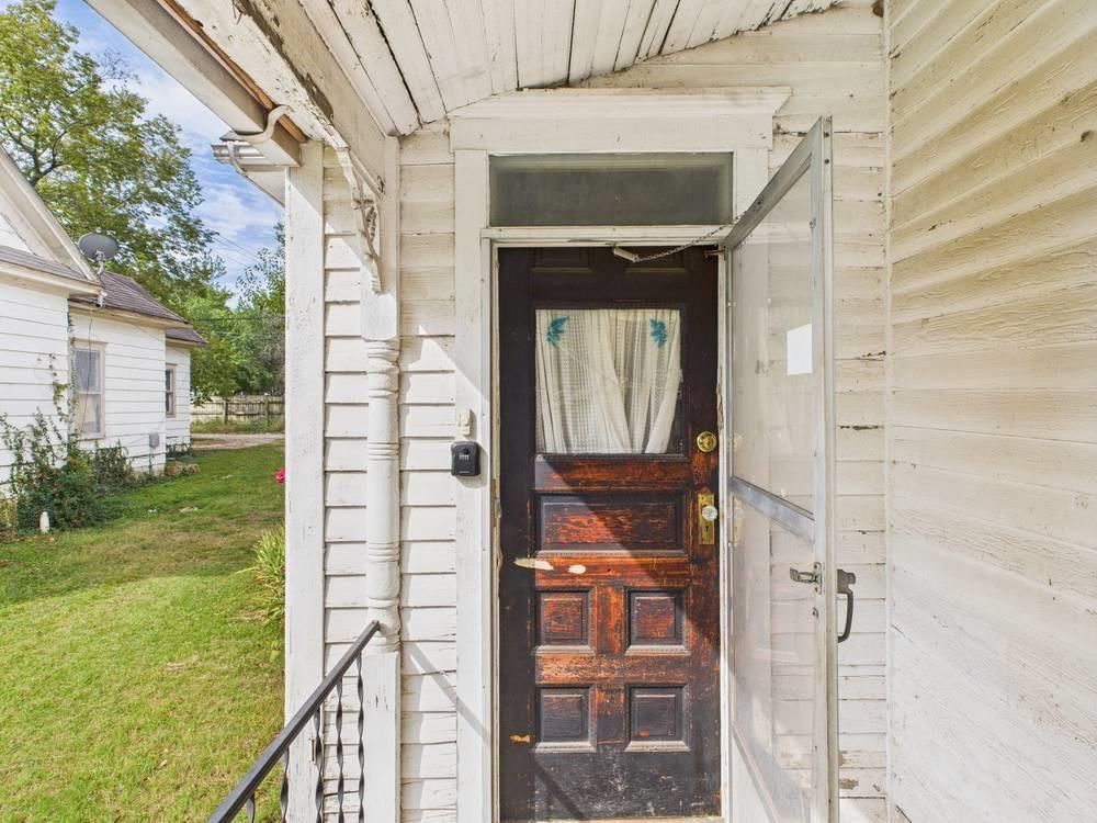 108 N Crawford Street — photo 9