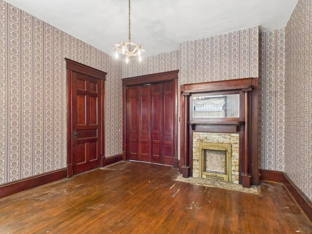 108 N Crawford Street — photo 15