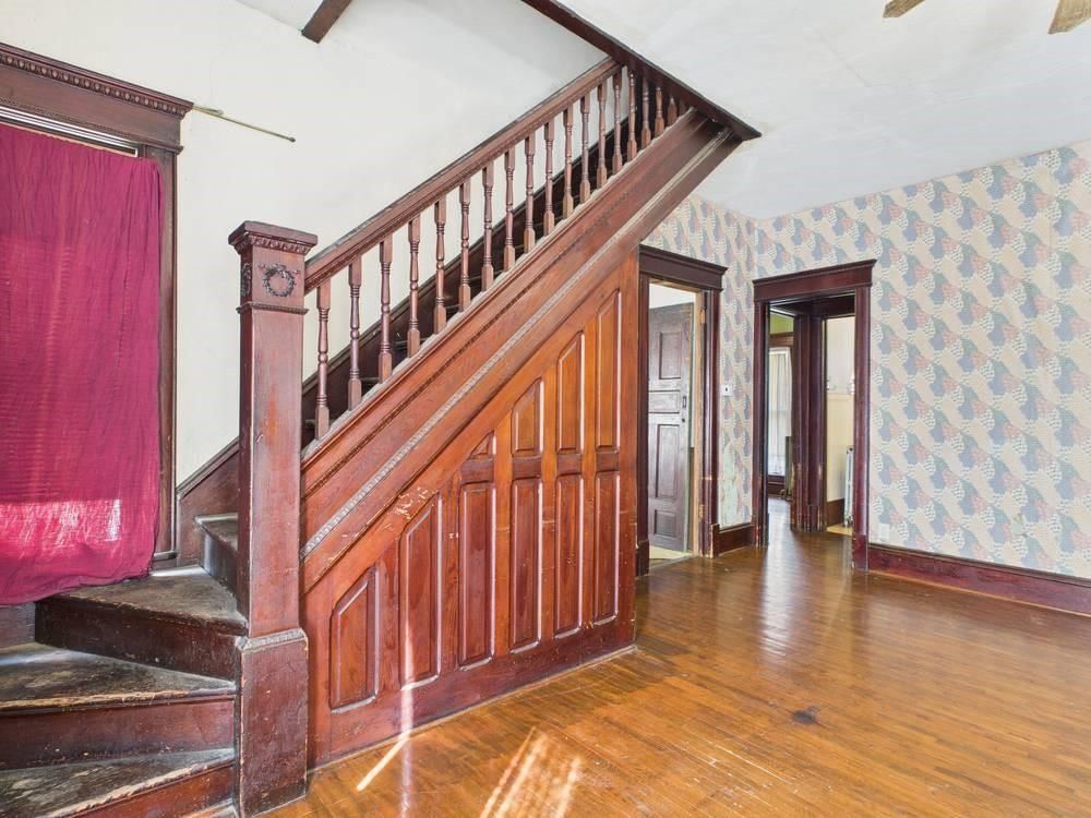 108 N Crawford Street — photo 18