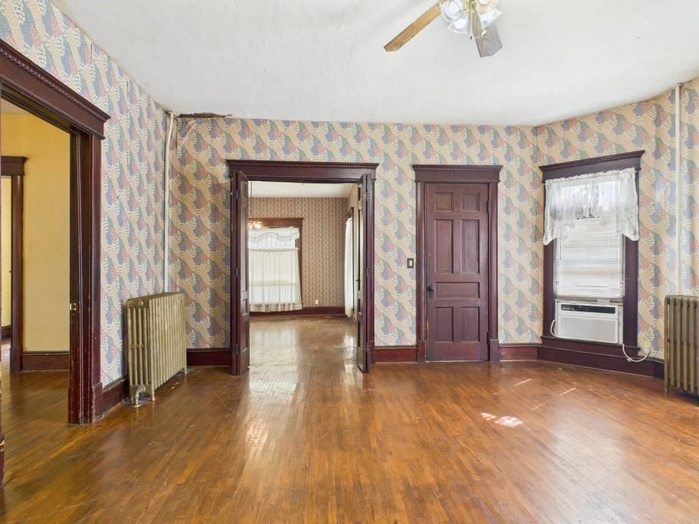 108 N Crawford Street — photo 19