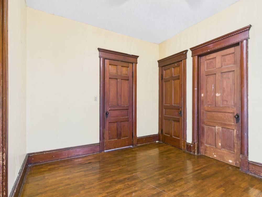 108 N Crawford Street — photo 23