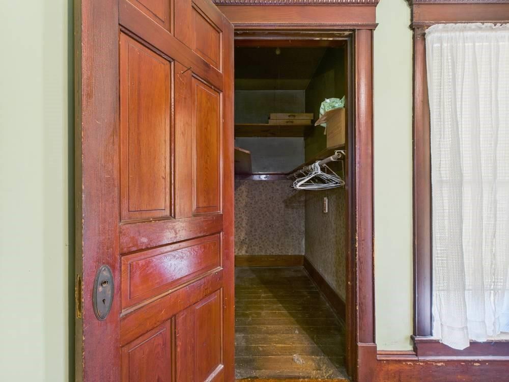 108 N Crawford Street — photo 26