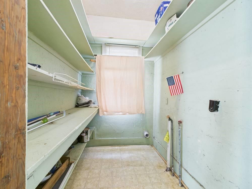 108 N Crawford Street — photo 31