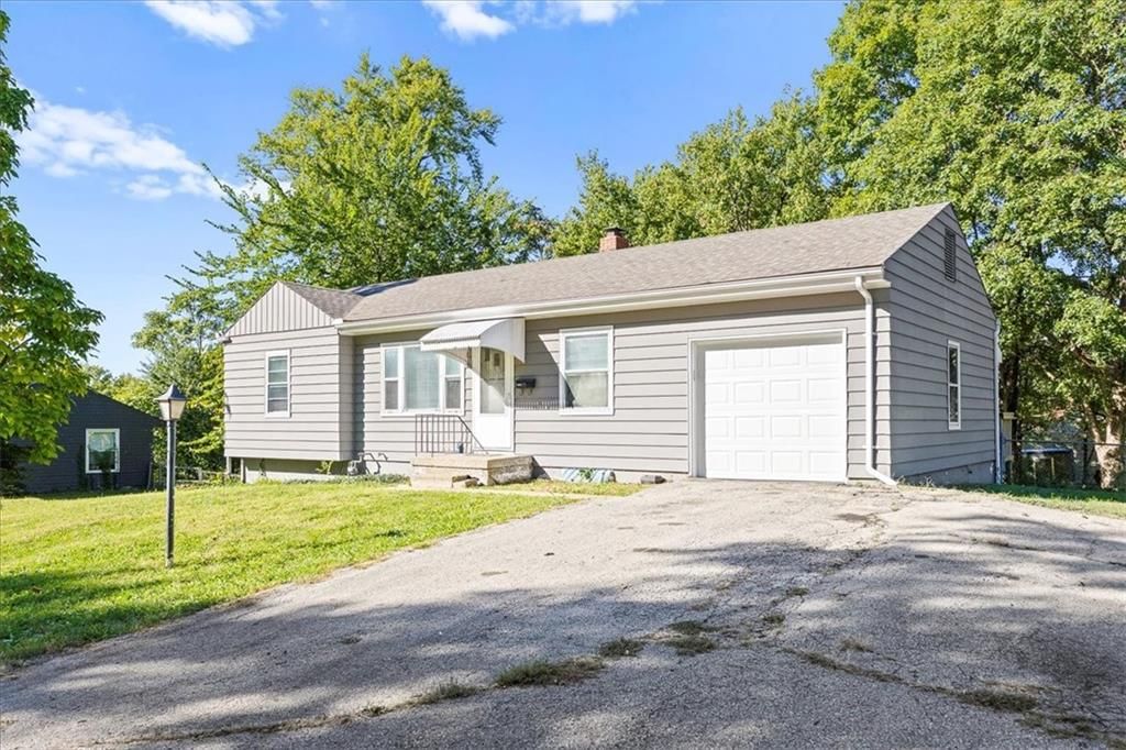 4900 Norwood Avenue — photo 2