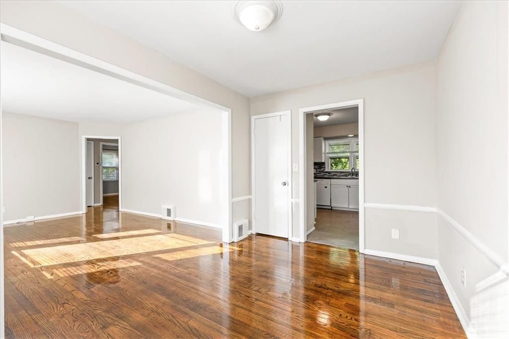 4900 Norwood Avenue — photo 5