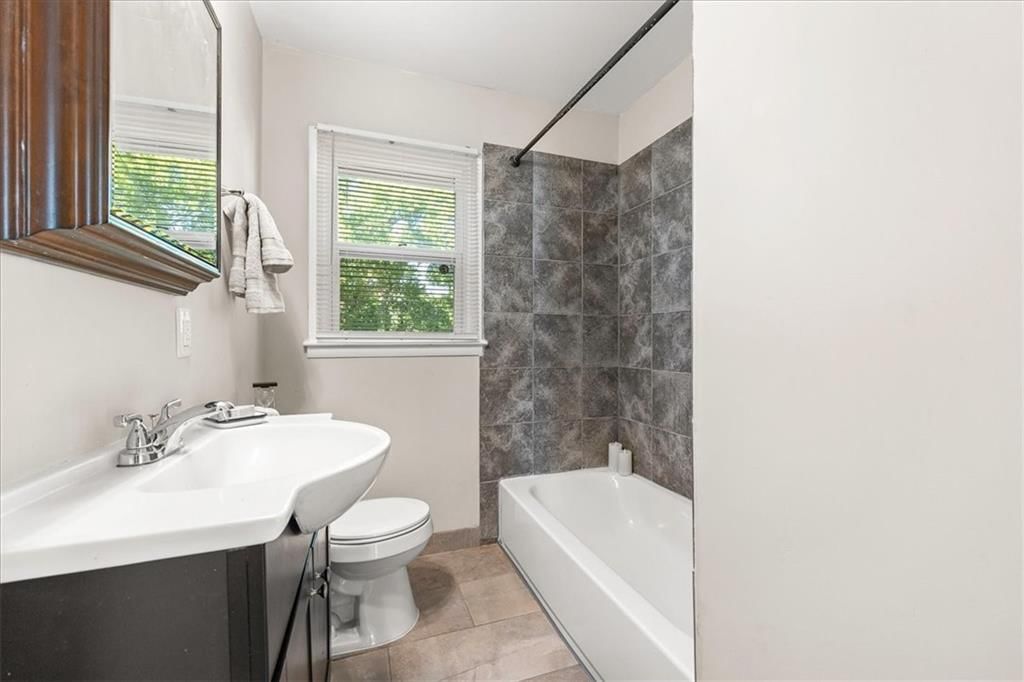 4900 Norwood Avenue — photo 10
