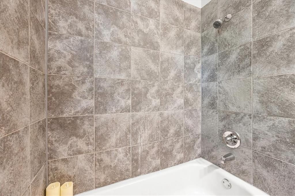 4900 Norwood Avenue — photo 11