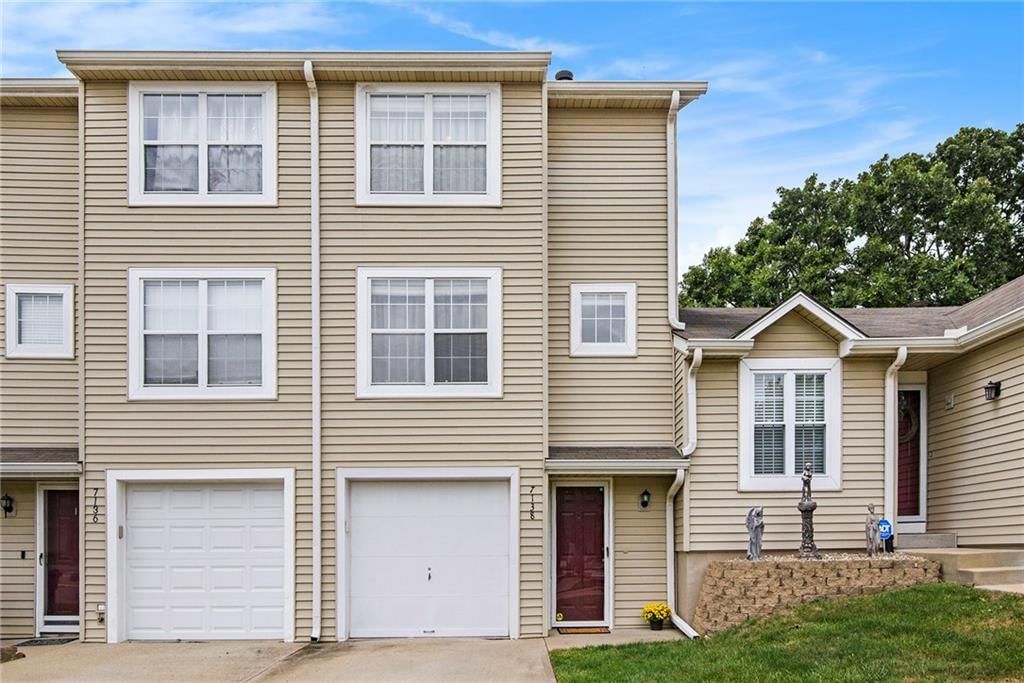 7138 NE KINGSTON Court, Gladstone, MO