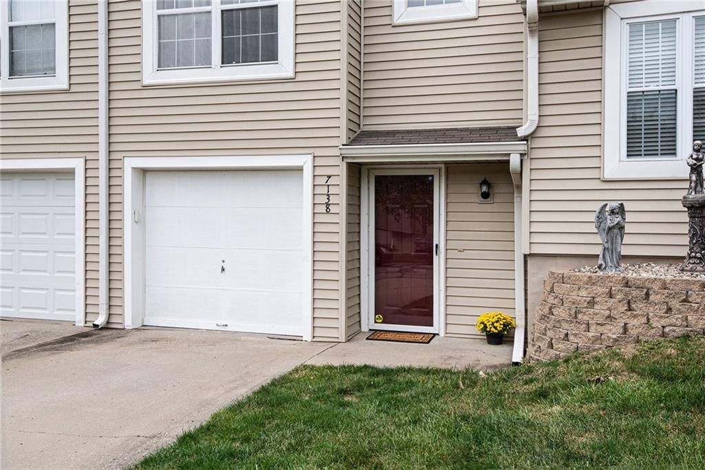 7138 NE KINGSTON Court — photo 3