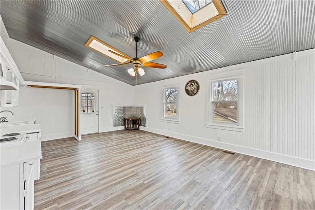 302 E Hulett Street — photo 14