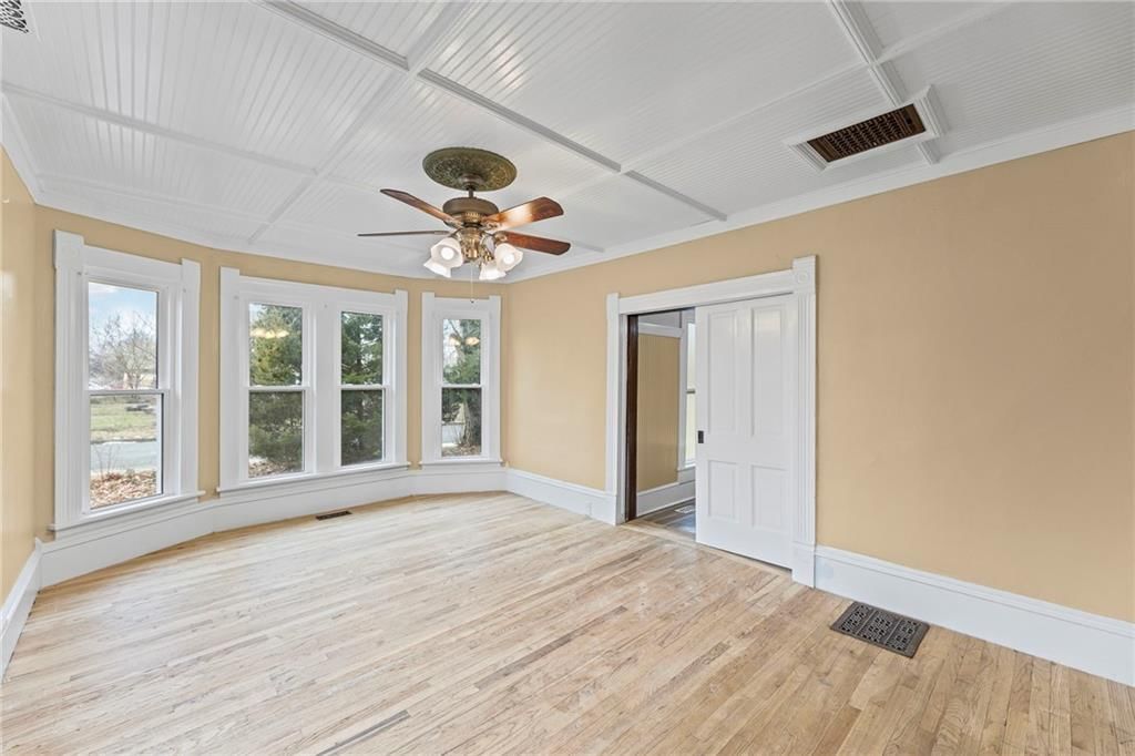 302 E Hulett Street — photo 22