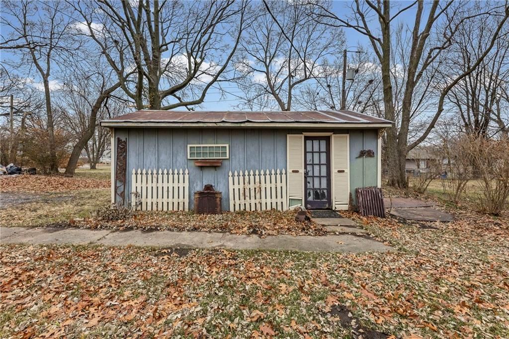 302 E Hulett Street — photo 36